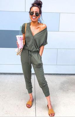 фото 2 Костюм с v-образным вырезом