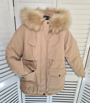 фото 3 Стёганый пуховик с большим меховым воротником