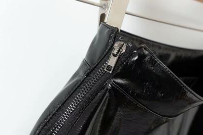 фото 6 Юбка из лакированной кожи